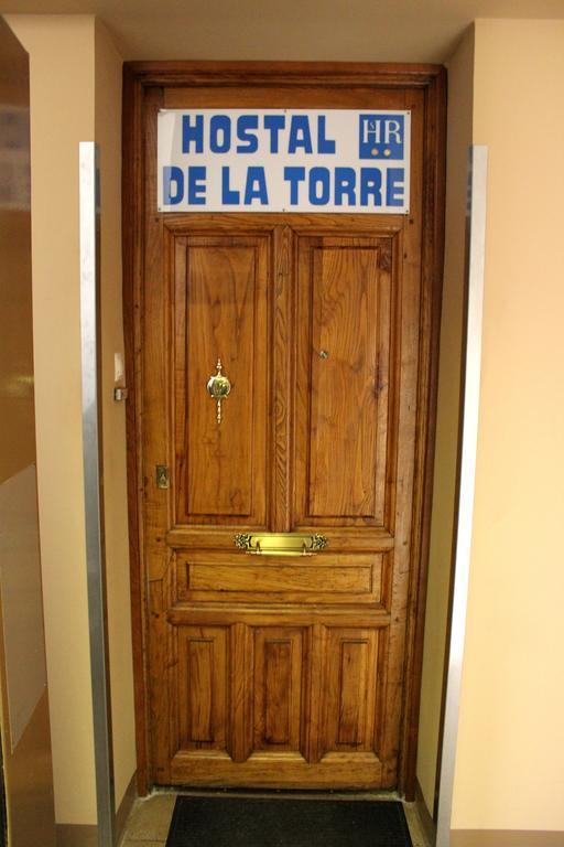 Hostal De La Torre Hostal Economico Valladolid Exterior photo