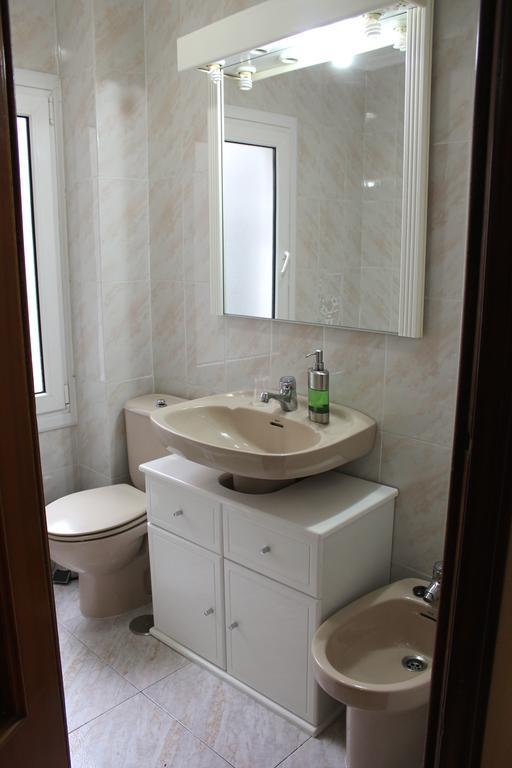 Hostal De La Torre Hostal Economico Valladolid Room photo